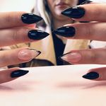 مرکز تخصصی خدمات کاشت ناخن مهشید رستگاری