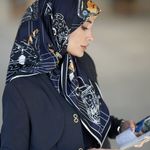 گالری شال و روسری عطرا