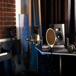 استدیو موسیقی  فشی