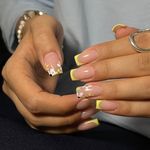 مرکز تخصصی کاشت ناخن مهدیه طاهری