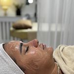 کلینیک پوست فیشال آزی