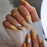 مرکزتخصصی کاشت ناخن و اکستنشن مژه رامونا