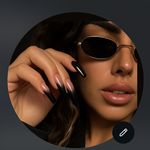 سالن تخصصی کاشت ناخن ریوا