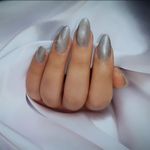 خدمات کاشت ناخن محمودی