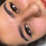 خدمات تخصصی اکستنشن مژه و لیفت تبسم