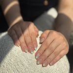 خدمات تخصصی ناخن و مژه کیمادلا