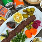 تهیه غذای نون و کره