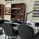 رنگ و مش تخصصی بانوان ادرینا