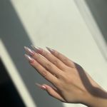 خدمات تخصصی کاشت و ترمیم ناخن بیتا