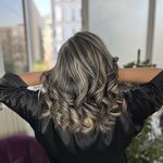 سالن  تخصصی رنگ و لایت مو  آنیتا طهرانی