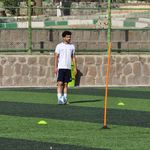 مربی بدنسازی، و فوتبال. اطلس مال A5.