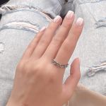 خدمات تخصصی ناخن ملودیکا