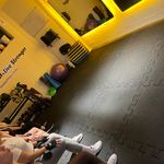 مربی فیتنس و تناسب اندام