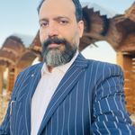 وکیل پایه یک دادگستری با سابقه ۲۰ سال وکالت در پرونده های حقوقی و کیفری