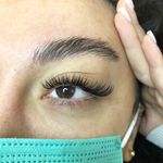 خدمات کاشت و اکستنشن مژه و ابرو هاله