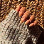 خدمات کاشت و ترمیم ناخن زهره