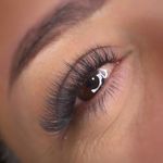خدمات ناخن  و مژه رویا