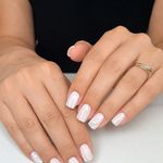 Mona nail art