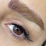 خدمات اکستنشن مژه و لیفت ابرو و مژه