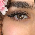 اکستنشن مژه شقایق