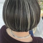 سالن آرایش و زیبایی رویا