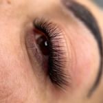 مرکز کاشت مژه عاطفه عزیزی