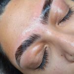 خدمات تخصصی لیفت و لمینت مژه و ابرو