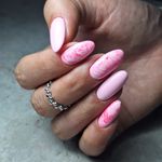 کاشت تخصصی ناخن روشنک