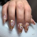 سالن زیبایی رز سرخ