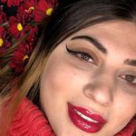 خدمات تخصصی ناخن سالن فاطمه عمران