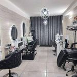 آموزش وکاشت ناخن سالن نیلا