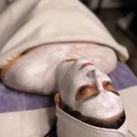 کلینیک فیشال و ماساژ سارن اسکین سارا