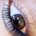 خدمات اکستنشن مژه دینا