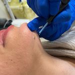 مطب زیبایی و لیزر دکتر فرنوش عزیزی