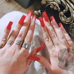 مرکز تخصصی خدمات کاشت ناخن مهشید رستگاری