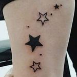 آموزشگاه کاشت و طراحی ناخن صورتی