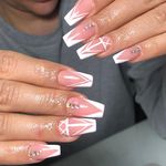 سالن زیبایی و مرکز تخصصی کاشت ناخن هلنا