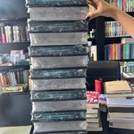 نجواگر  تنها کتاب فروشی پرند