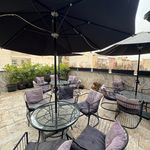 شوروم ژی با کافه فعال مخصوص بانوان