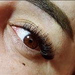 اکستنشن و کاشت مژه