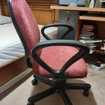 تعمیرات صندلی های اداری نیلپر درمحل