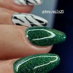 آموزش و خدمات کاشت ناخن