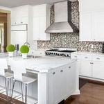 ساخت ونصب کابینت وکمد دیواری دکواسیون