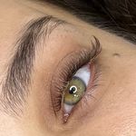 اکستنشن مژه تخصصی آنیِل