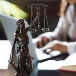 گروه وکلای همراه