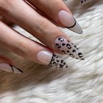 آموزش وخدمات کاشت ناخن راضیه