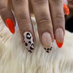 آموزش وخدمات کاشت ناخن راضیه