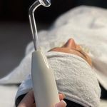 مرکز تخصصی درمانی پوست هانیس