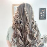 سالن آرایش و زیبایی رویا