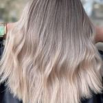 مرکز تخصصی میکاپ،کراتین،اپیلاسیون منیریه